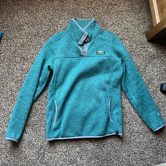 L.L. Bean Snap Pullover - Picture 2 of 4